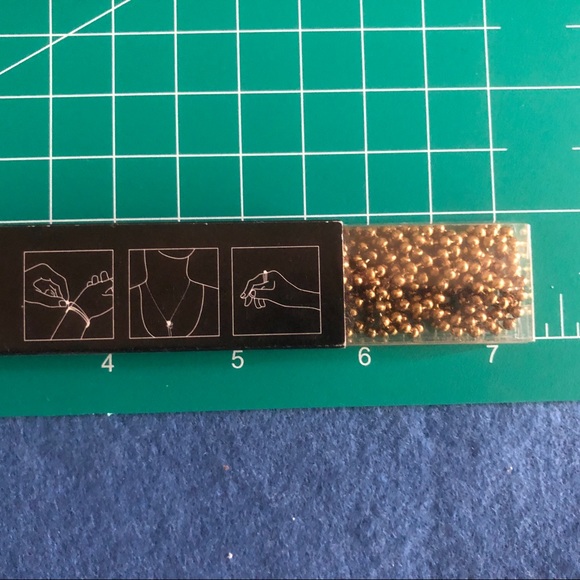 NWT Uno Magnetic Jewelry by Luis Pons: braves chain and magnet - Picture 4 of 5